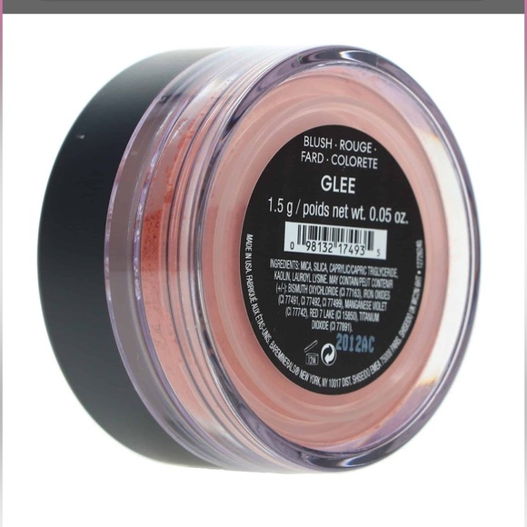 Bare Minerals loose powder blush in Glee. - Picture 1 of 3